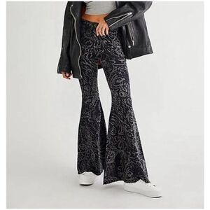 Free People We the Free Just Float On Printed Super Flare Bellbottom Jeans size